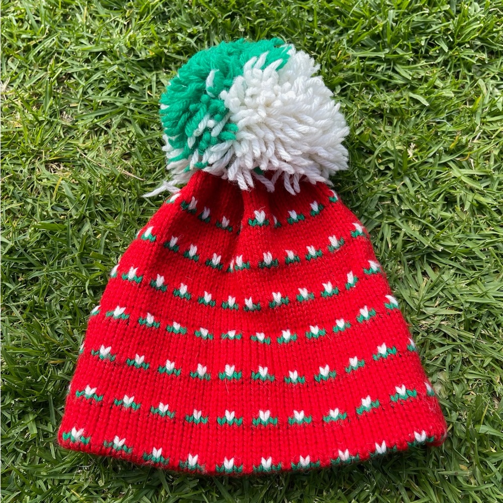 Vintage Pom-Pom Hat - red multi